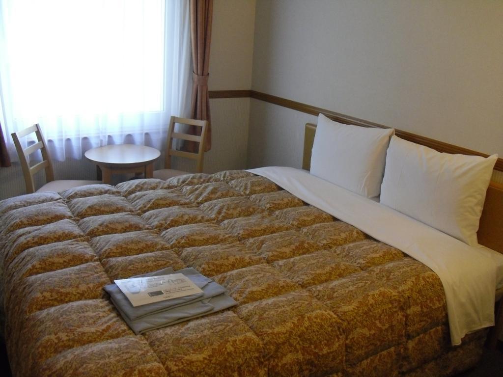 Toyoko Inn Tokyo Shinjuku Kabukicho Buitenkant foto